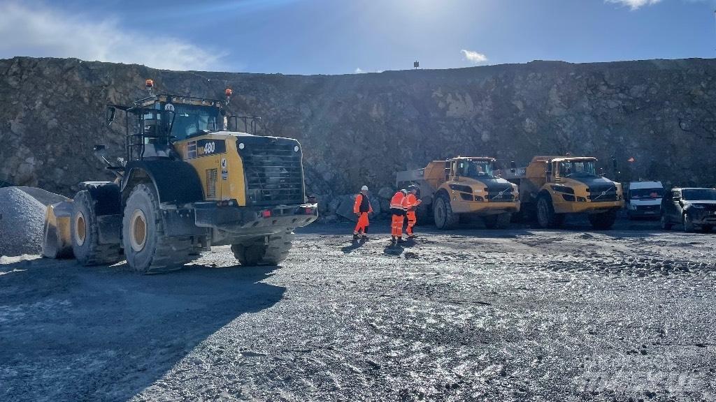 Komatsu WA480 Tekerlekli yükleyiciler