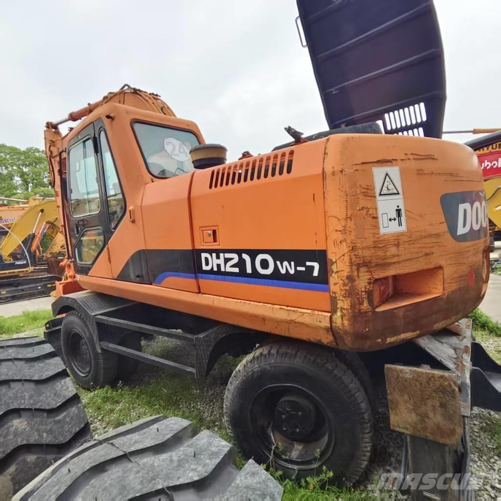 Doosan DH 210 W-7 Lastik tekerli ekskavatörler