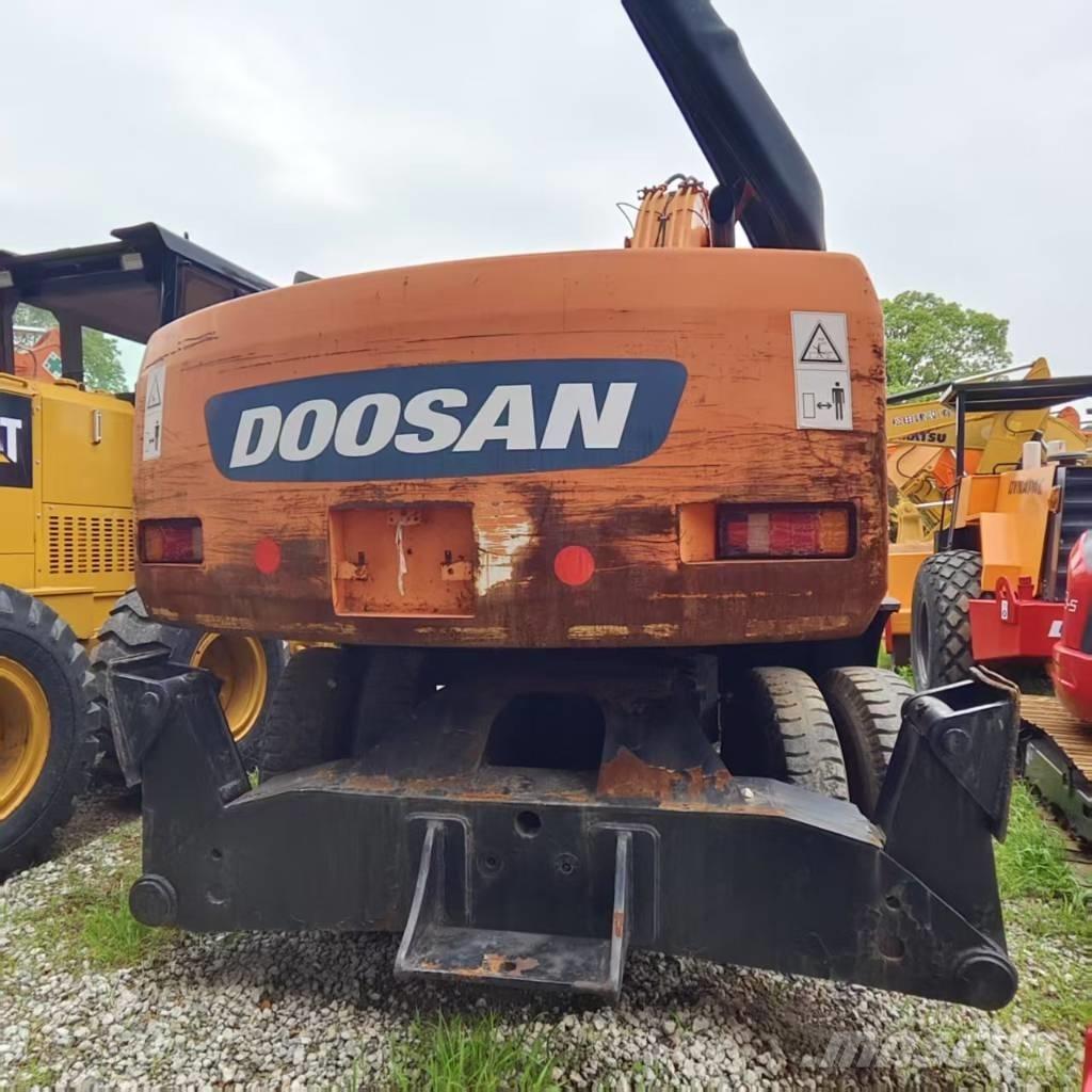 Doosan DH 210 W-7 Lastik tekerli ekskavatörler