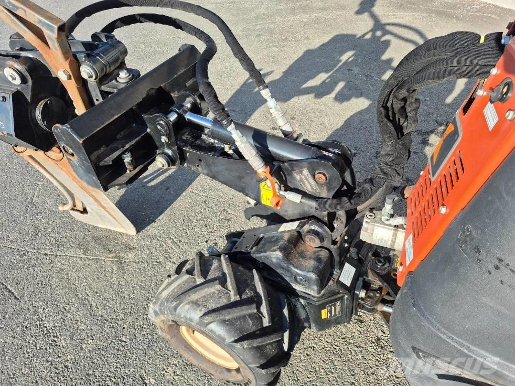 Ditch Witch R300 Kanal kazma makinasi