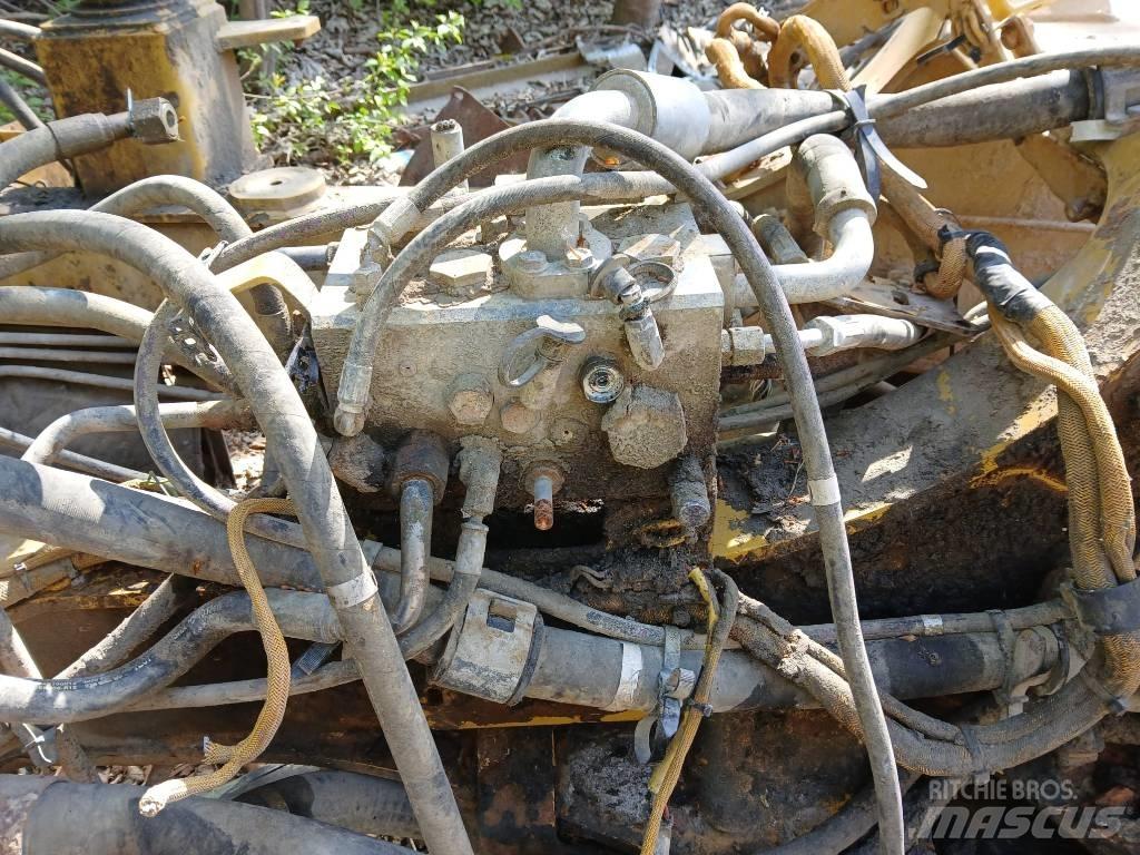 CAT 730 Belden kirma kaya kamyonu