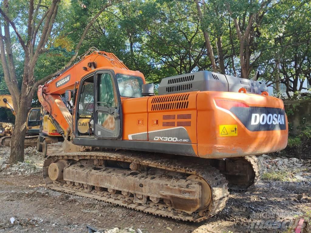 Doosan DX 300 LC Paletli ekskavatörler