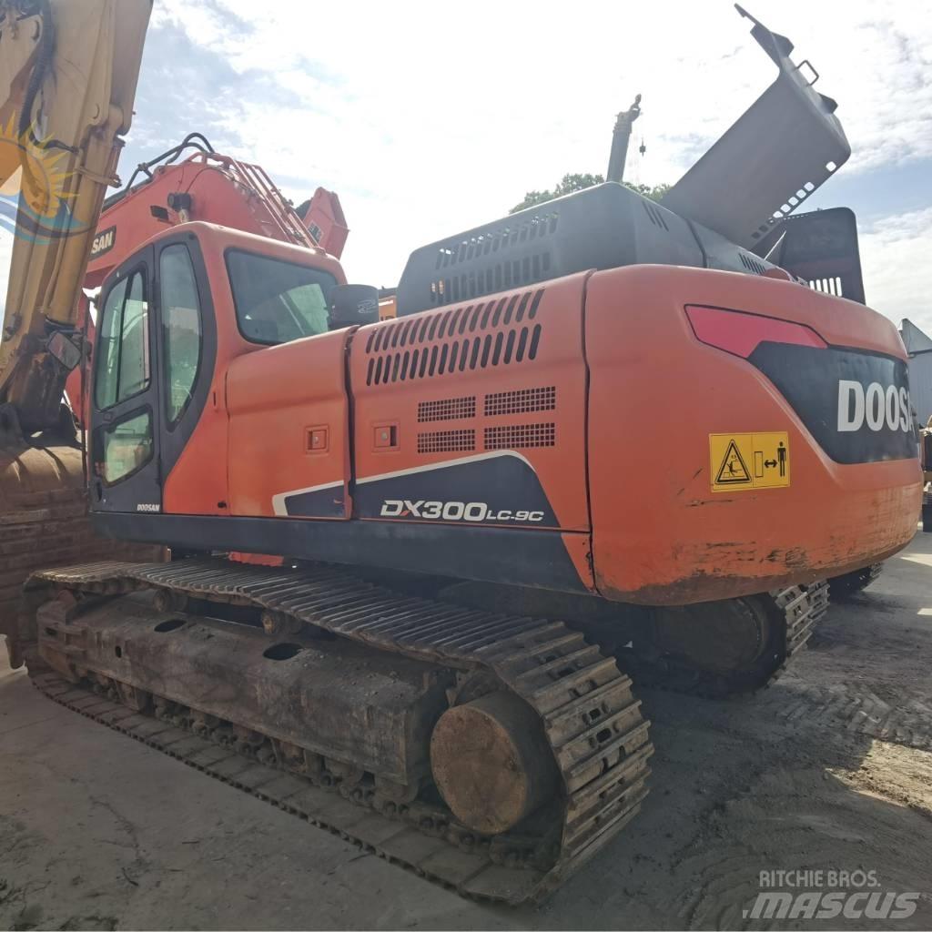Doosan DX 300 LC Paletli ekskavatörler