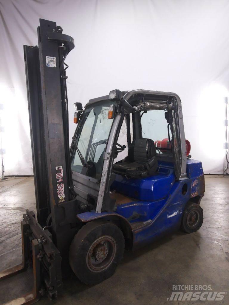 Cesab M325G LPG'li forkliftler