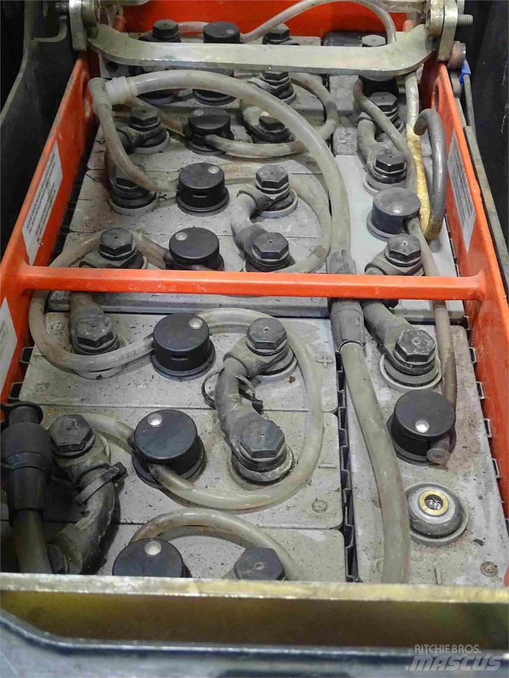 Linde L12LSP Yaya kumandali istif makinasi