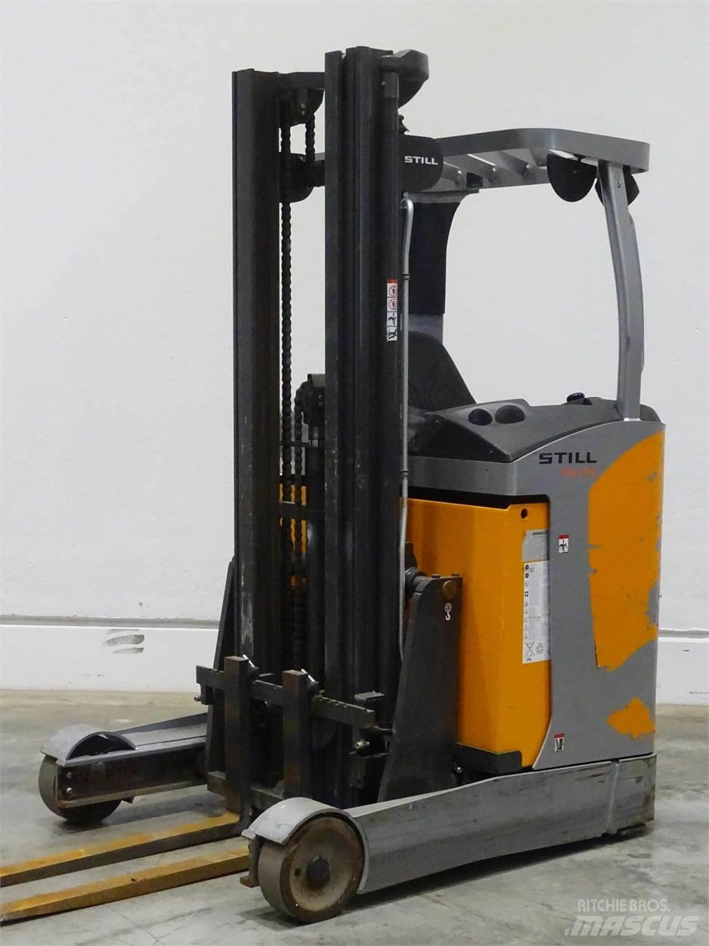 Still FM-X10 Reach truck - depo içi istif araçları