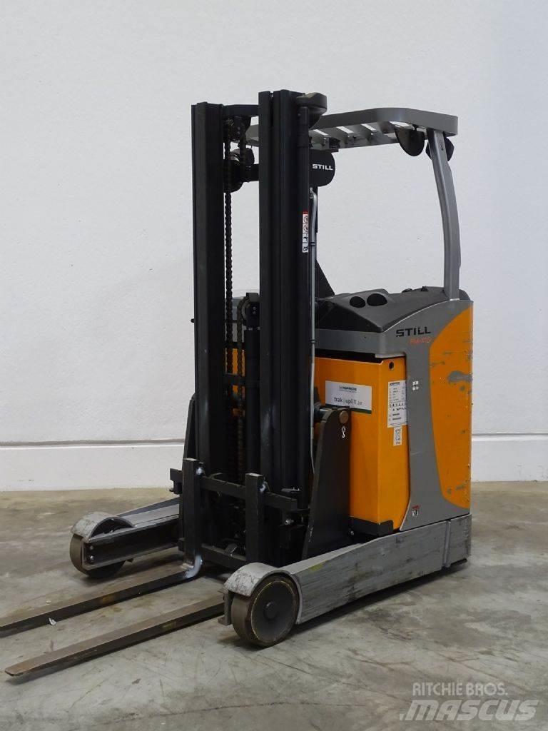 Still FM-X10 Reach truck - depo içi istif araçları