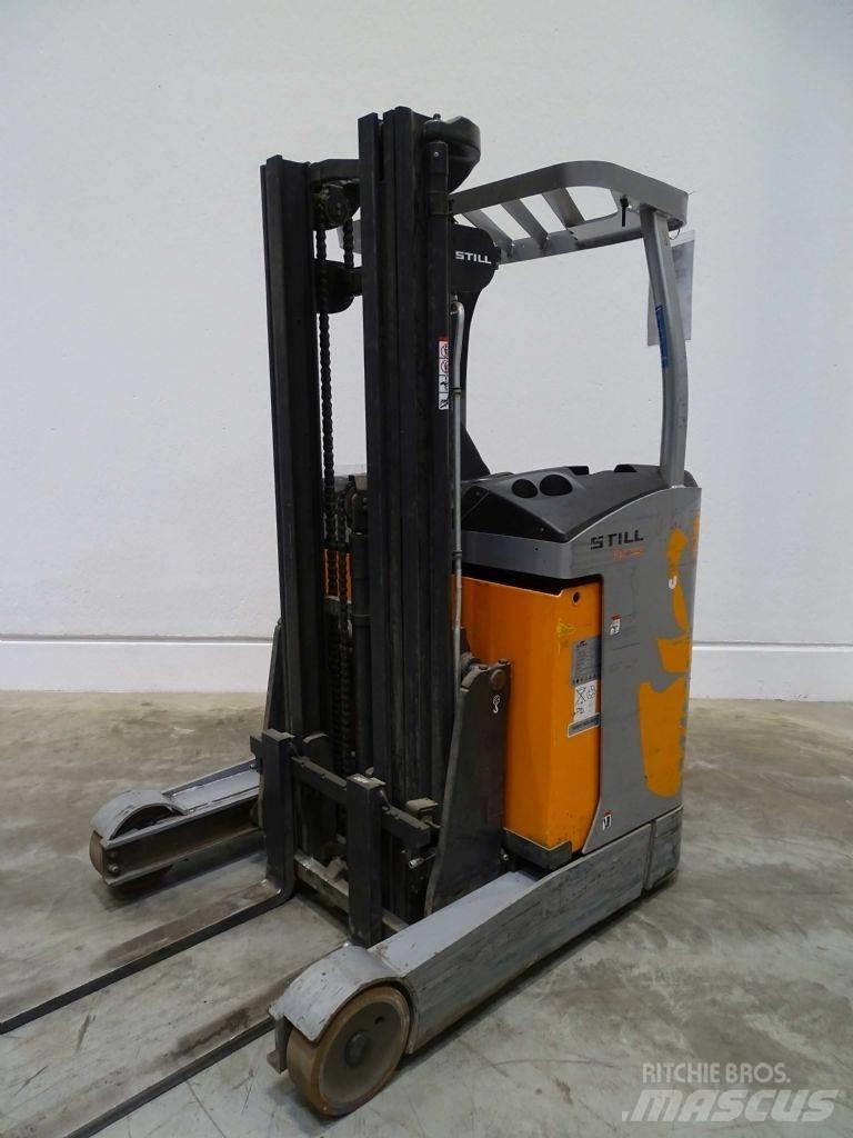 Still FM-X12 Reach truck - depo içi istif araçları