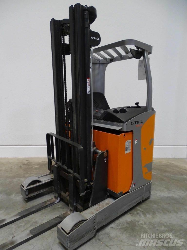 Still FM-X12 Reach truck - depo içi istif araçları