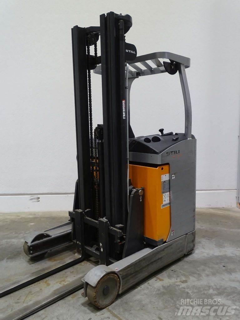 Still FM-X12 Reach truck - depo içi istif araçları