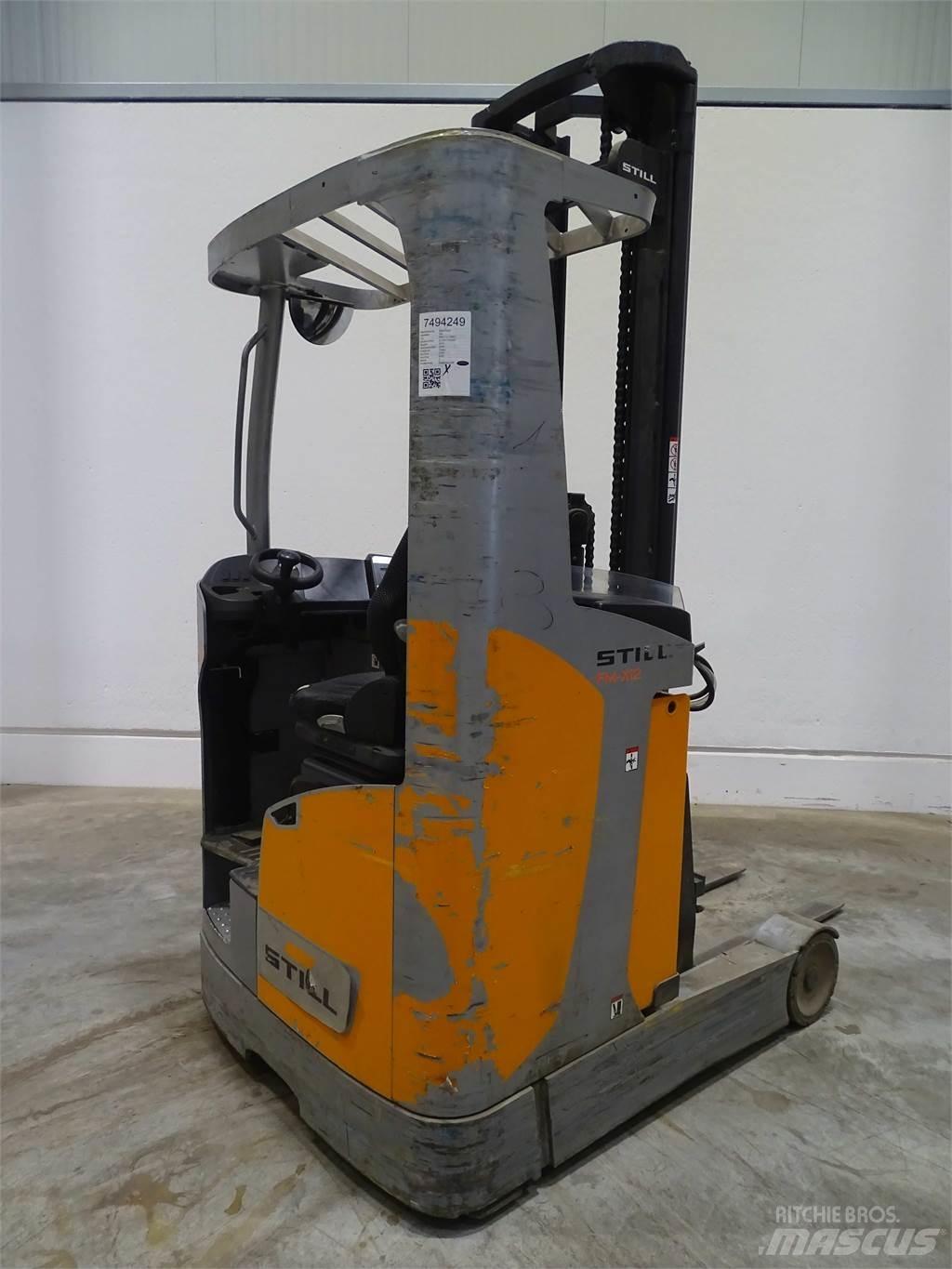 Still FM-X12 Reach truck - depo içi istif araçları