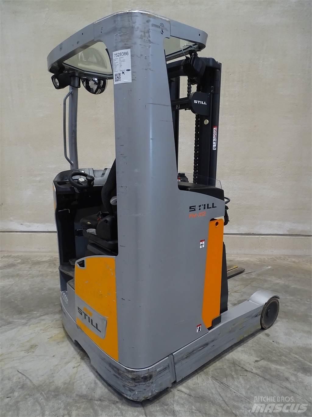 Still FM-X12 Reach truck - depo içi istif araçları