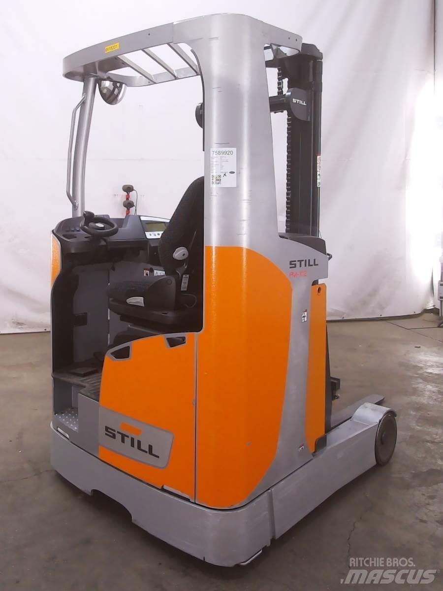 Still FM-X12 Reach truck - depo içi istif araçları