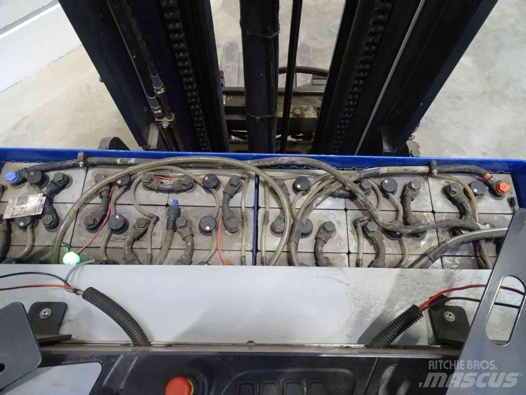 Still FM-X14 Reach truck - depo içi istif araçları