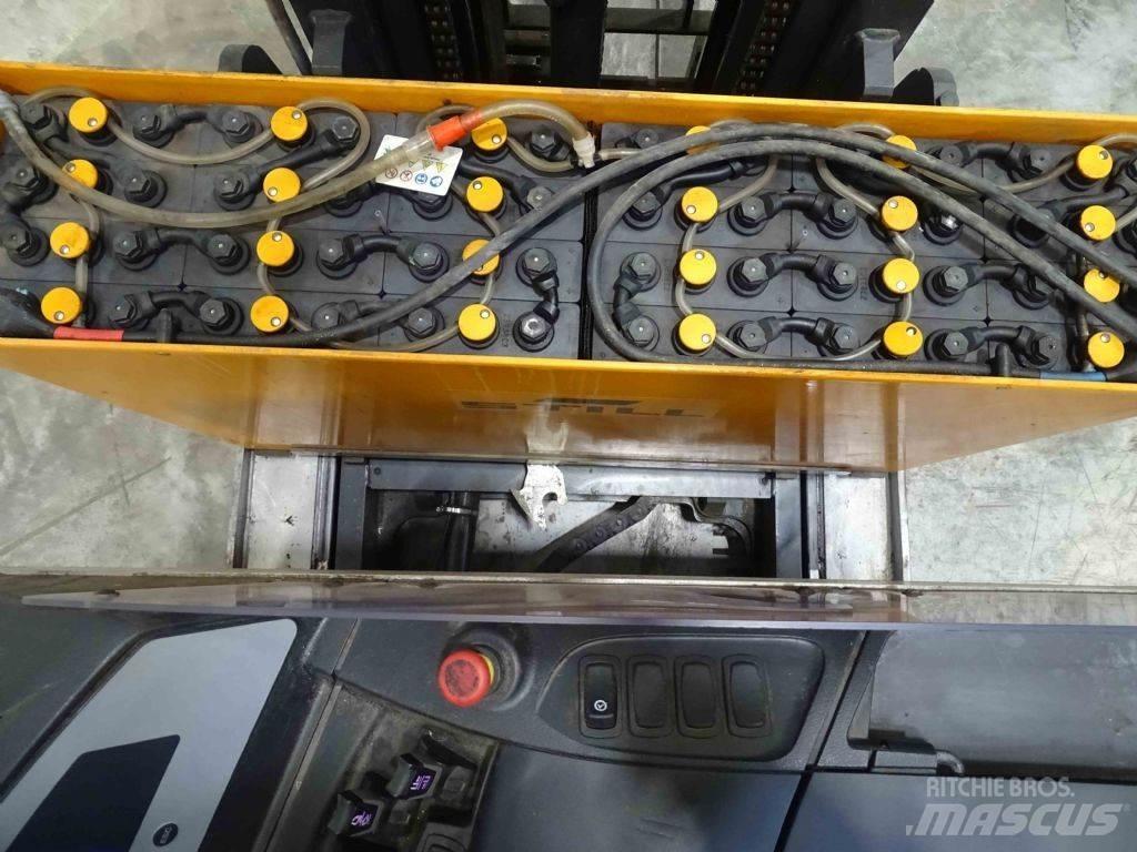 Still FM-X14 Reach truck - depo içi istif araçları