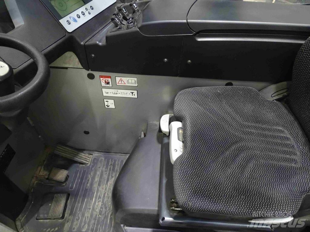 Still FM-X14 Reach truck - depo içi istif araçları