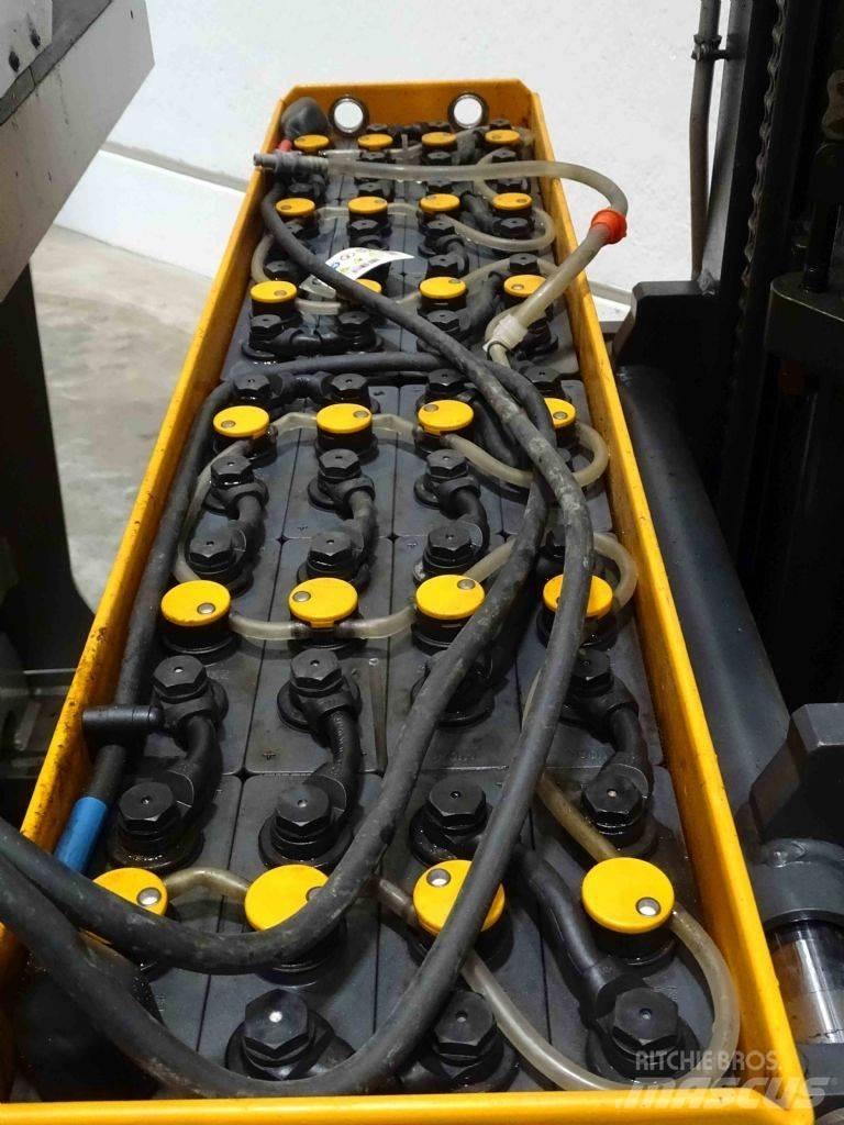 Still FM-X14 Reach truck - depo içi istif araçları