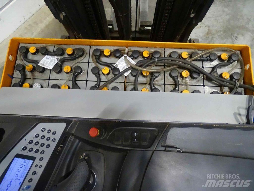 Still FM-X14 Reach truck - depo içi istif araçları