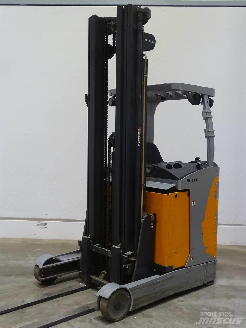 Still FM-X14 Reach truck - depo içi istif araçları