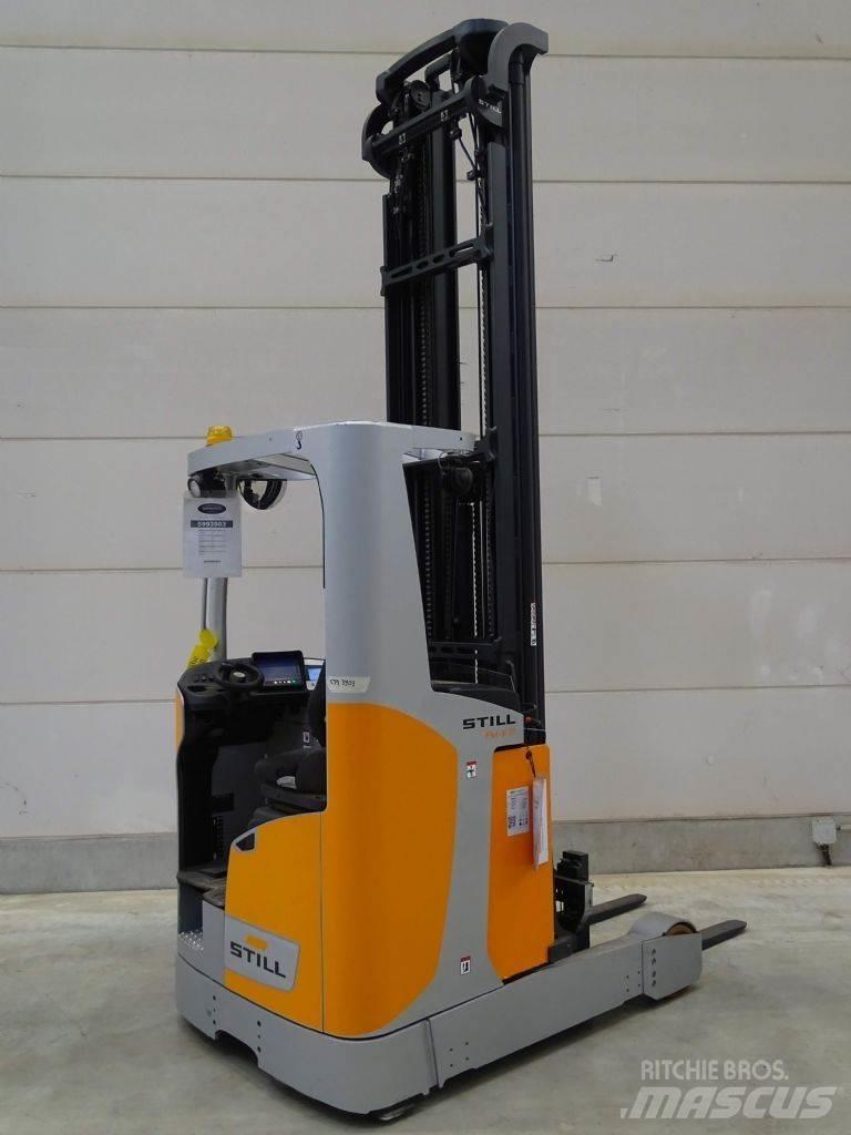 Still FM-X17 Reach truck - depo içi istif araçları