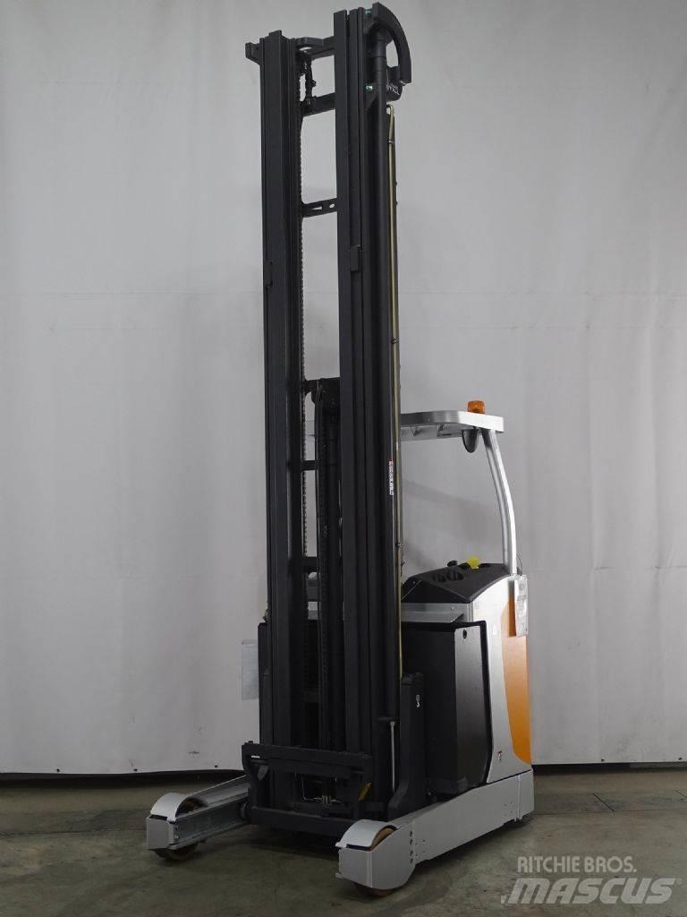 Still FM-X17 Reach truck - depo içi istif araçları