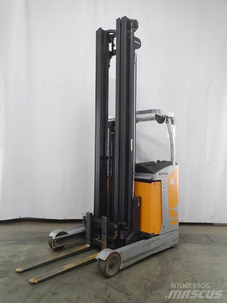Still FM-X17 Reach truck - depo içi istif araçları
