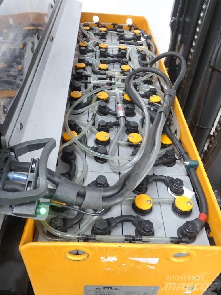 Still FM-X17 Reach truck - depo içi istif araçları