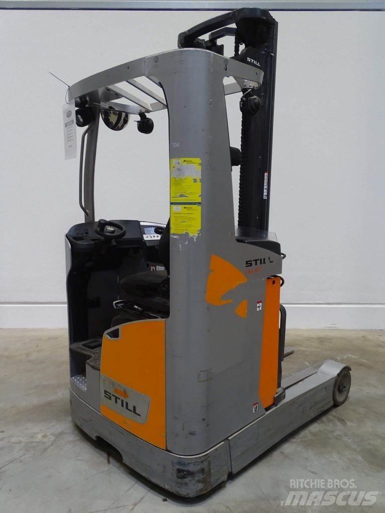 Still FM-X17 Reach truck - depo içi istif araçları