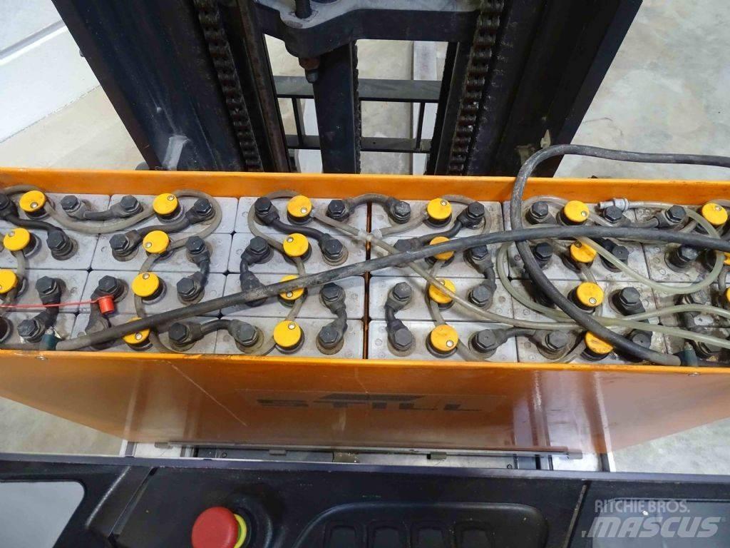 Still FM-X17 Reach truck - depo içi istif araçları