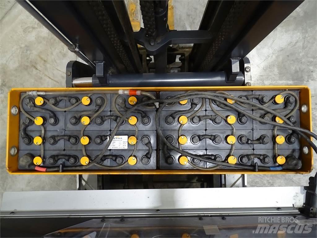 Still FM-X17 Reach truck - depo içi istif araçları