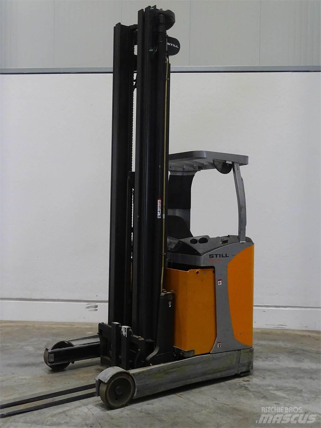 Still FM-X17 Reach truck - depo içi istif araçları