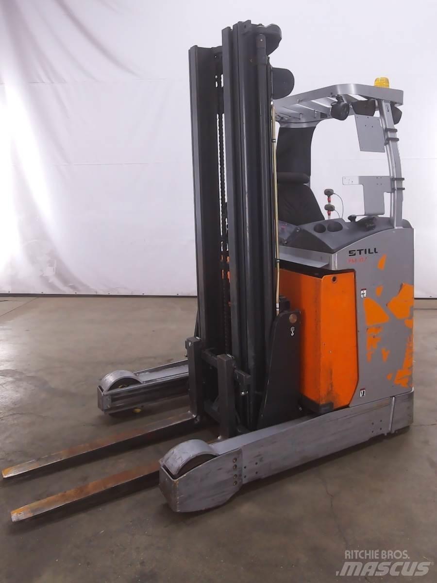 Still FM-X17 Reach truck - depo içi istif araçları