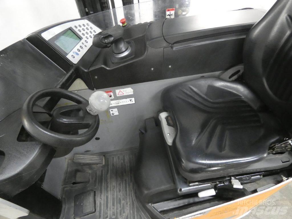 Still FM-X17 Reach truck - depo içi istif araçları