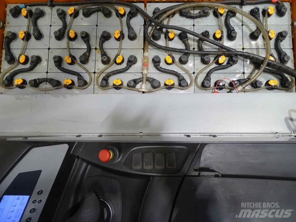 Still FM-X17 Reach truck - depo içi istif araçları