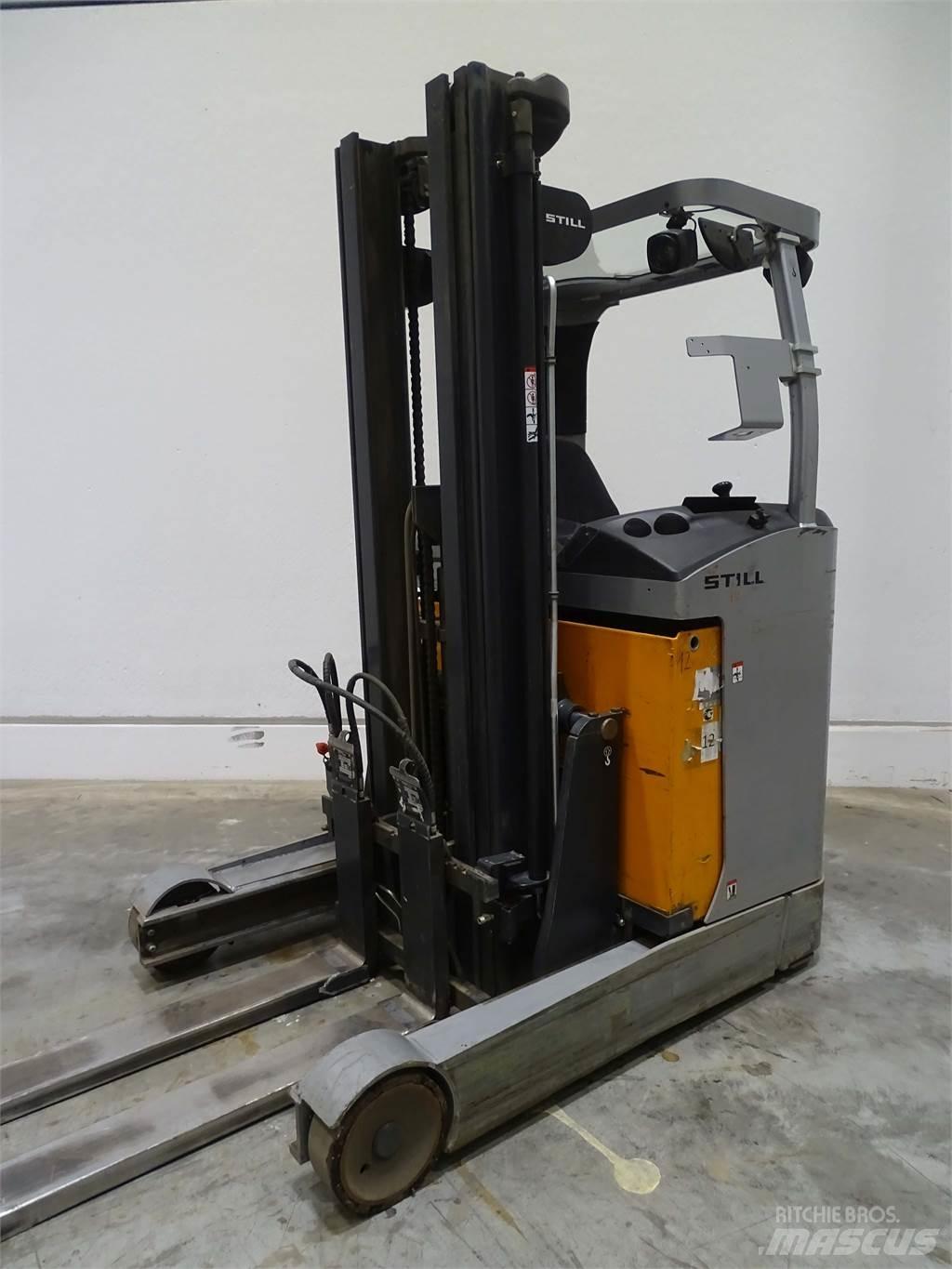Still FM-X17 Reach truck - depo içi istif araçları
