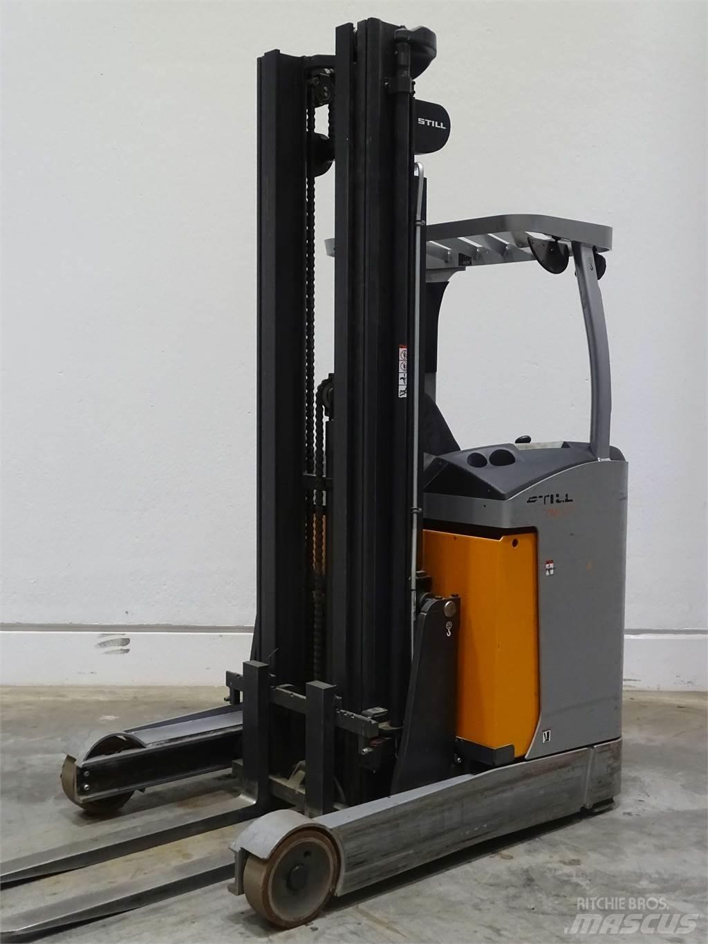 Still FM-X17 Reach truck - depo içi istif araçları