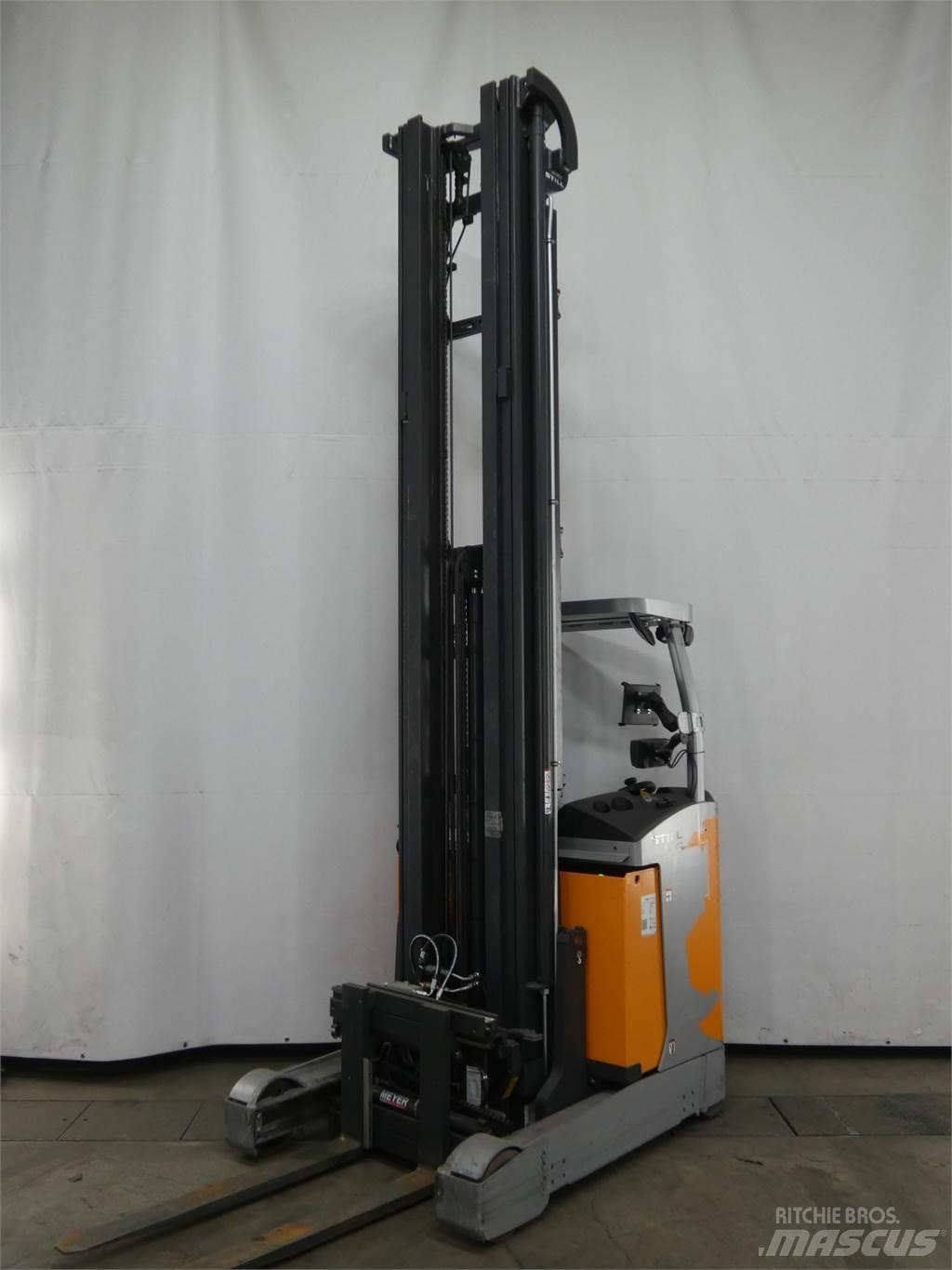 Still FM-X17 Reach truck - depo içi istif araçları
