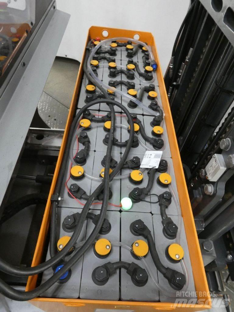 Still FM-X17 Reach truck - depo içi istif araçları