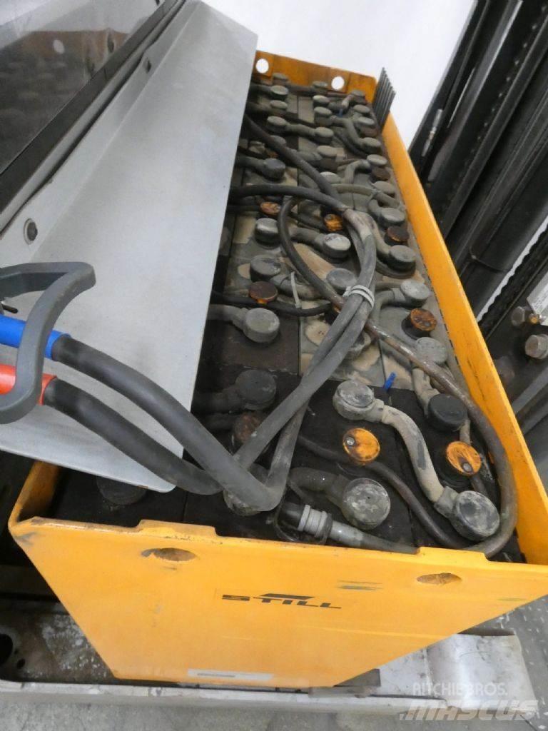Still FM-X17 Reach truck - depo içi istif araçları