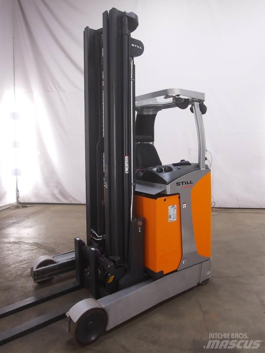 Still FM-X17 Reach truck - depo içi istif araçları