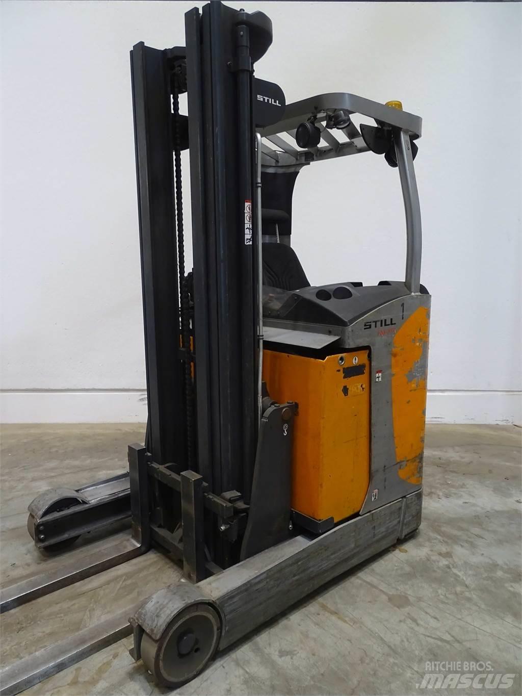 Still FM-X17 Reach truck - depo içi istif araçları