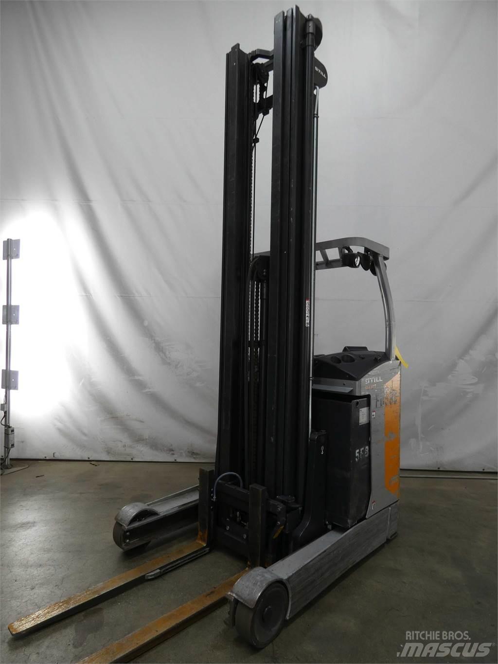 Still FM-X17 Reach truck - depo içi istif araçları