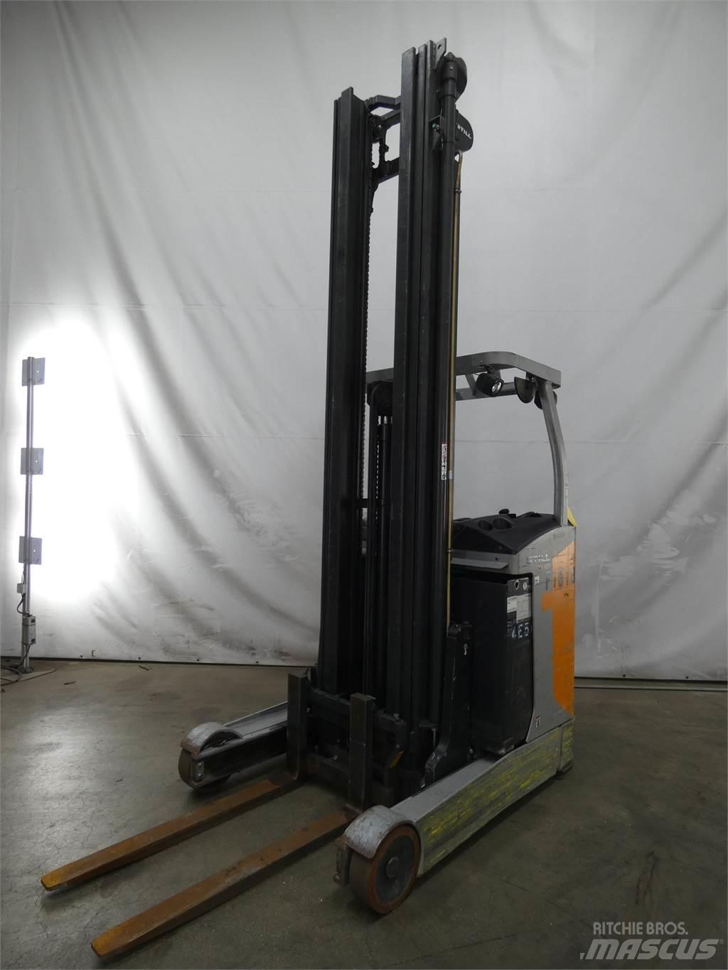 Still FM-X17 Reach truck - depo içi istif araçları
