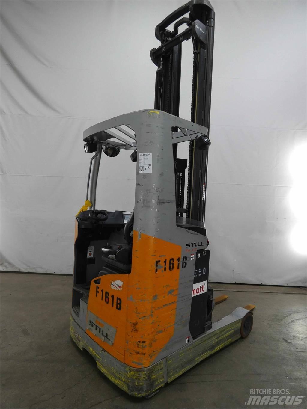 Still FM-X17 Reach truck - depo içi istif araçları