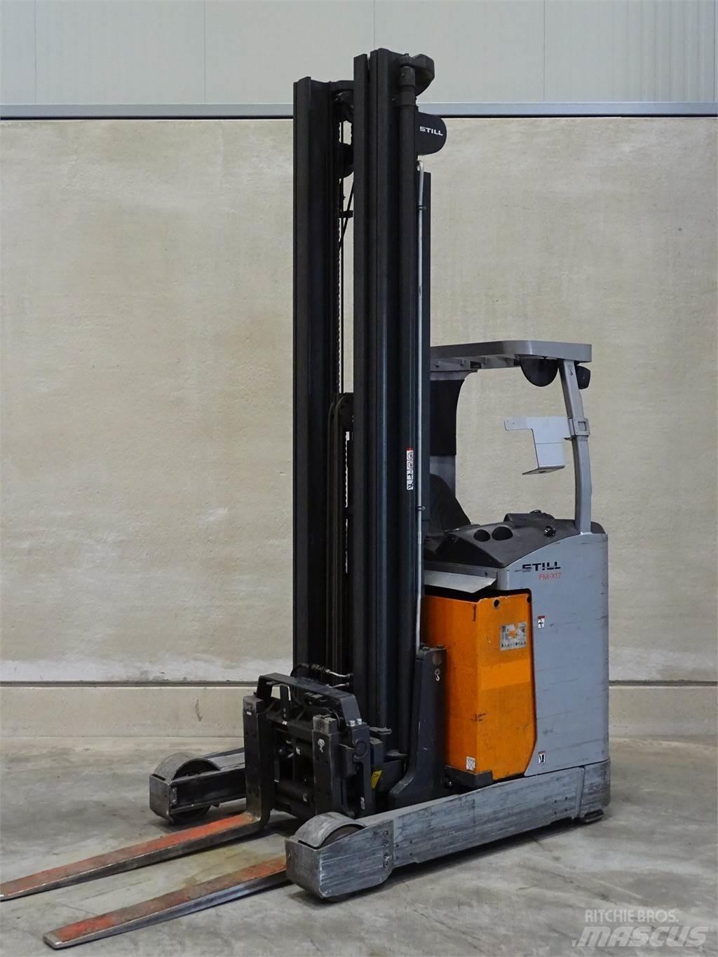 Still FM-X17 Reach truck - depo içi istif araçları