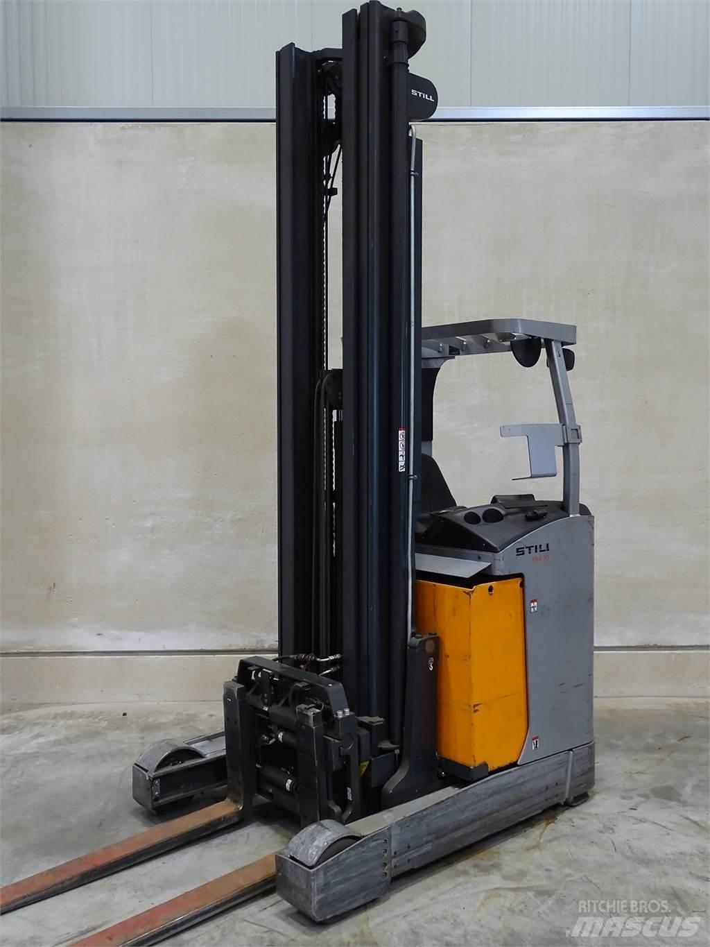 Still FM-X17 Reach truck - depo içi istif araçları