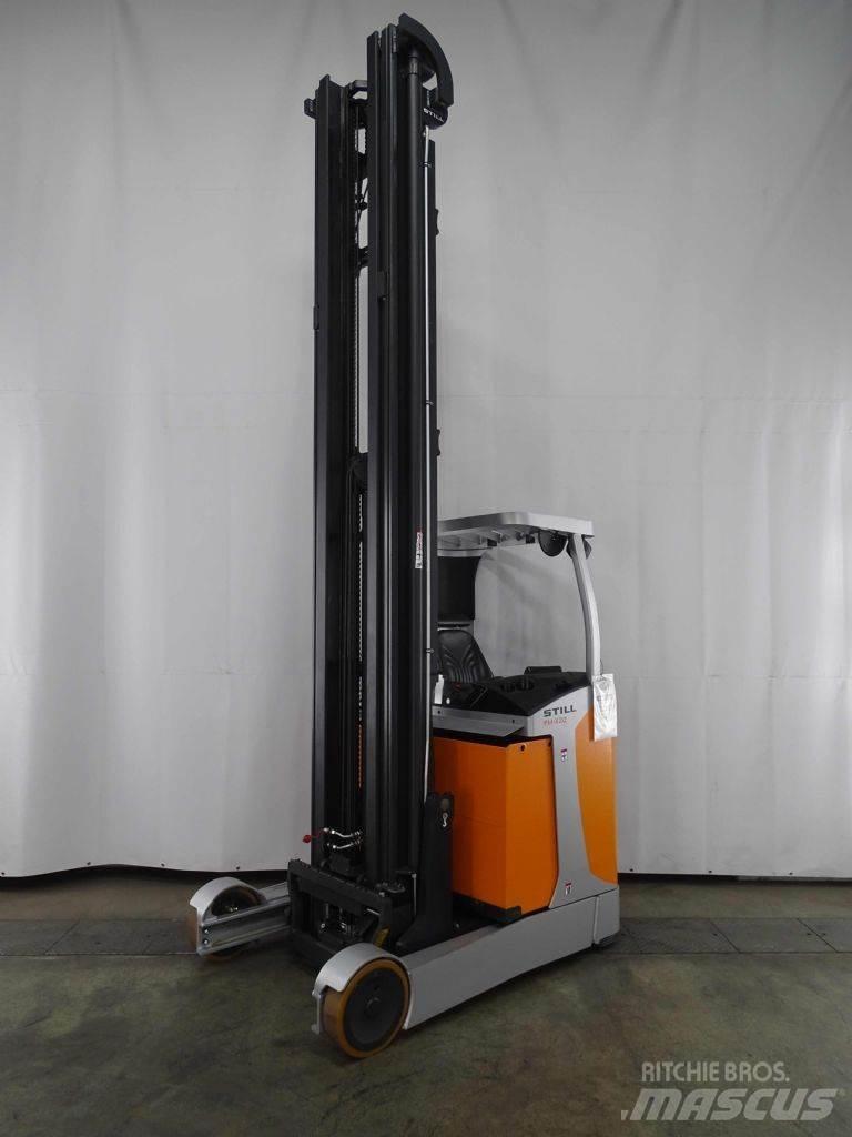 Still FM-X20 Reach truck - depo içi istif araçları