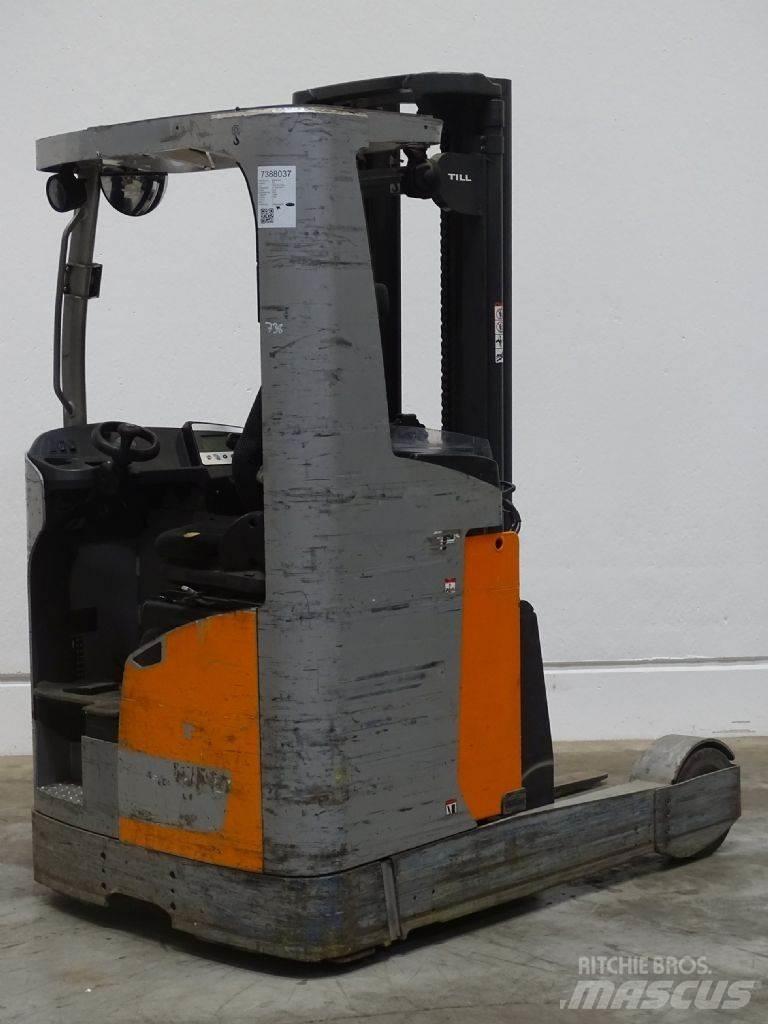 Still FM-X20 Reach truck - depo içi istif araçları