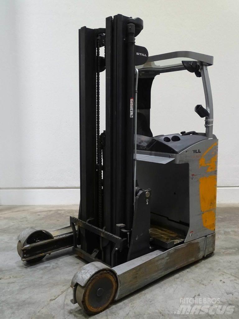 Still FM-X20 Reach truck - depo içi istif araçları