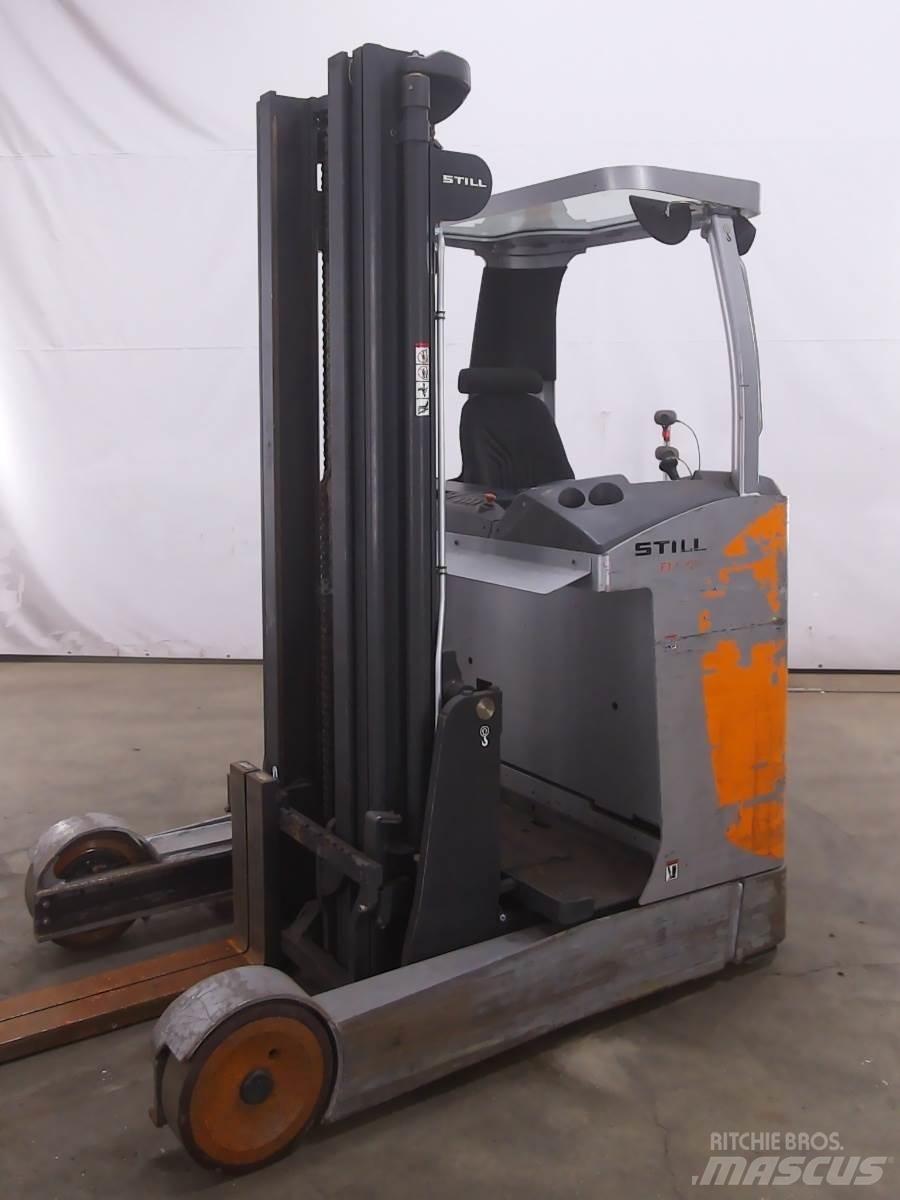 Still FM-X20 Reach truck - depo içi istif araçları